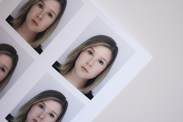 servitrice Et bestemt Berolige Makeup for a Passport Photo – Anya Belle